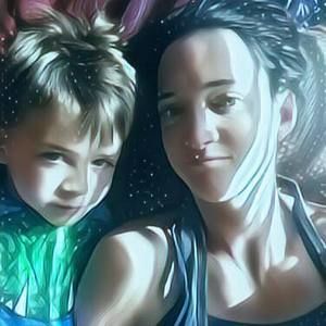 Meet your Posher, Carrie